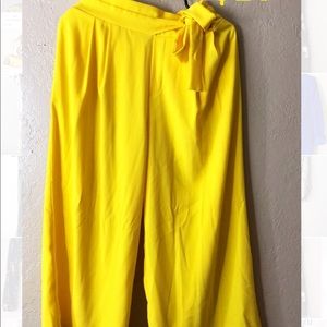 Zara yellow pants